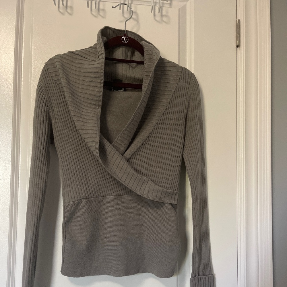 Le Chateau Sweater
